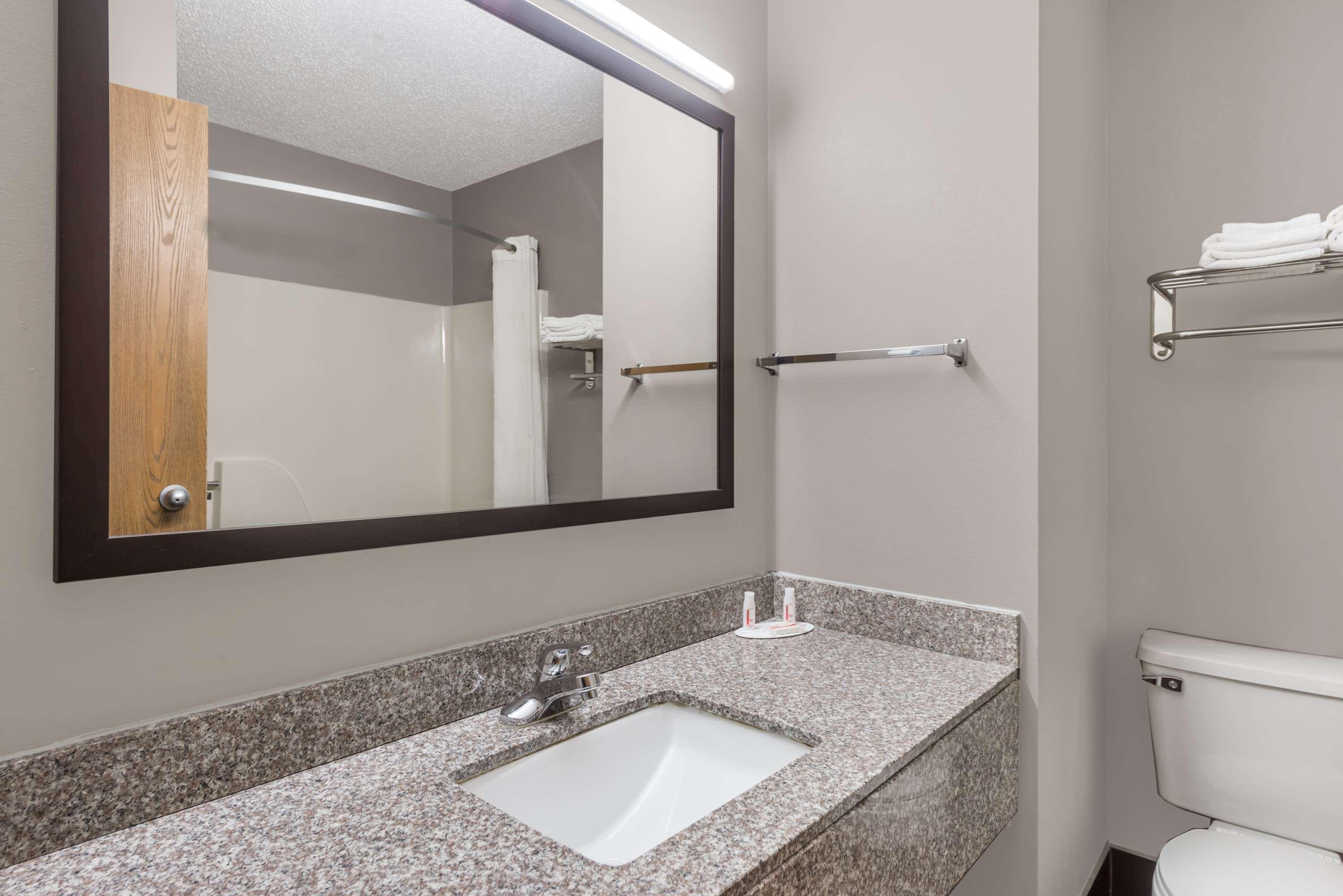 Super 8 By Wyndham West Plains Motel Ngoại thất bức ảnh